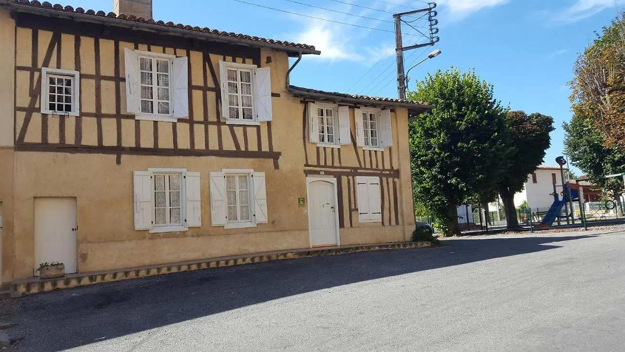 Quartier Du Chateau Saramon Tatil Evi